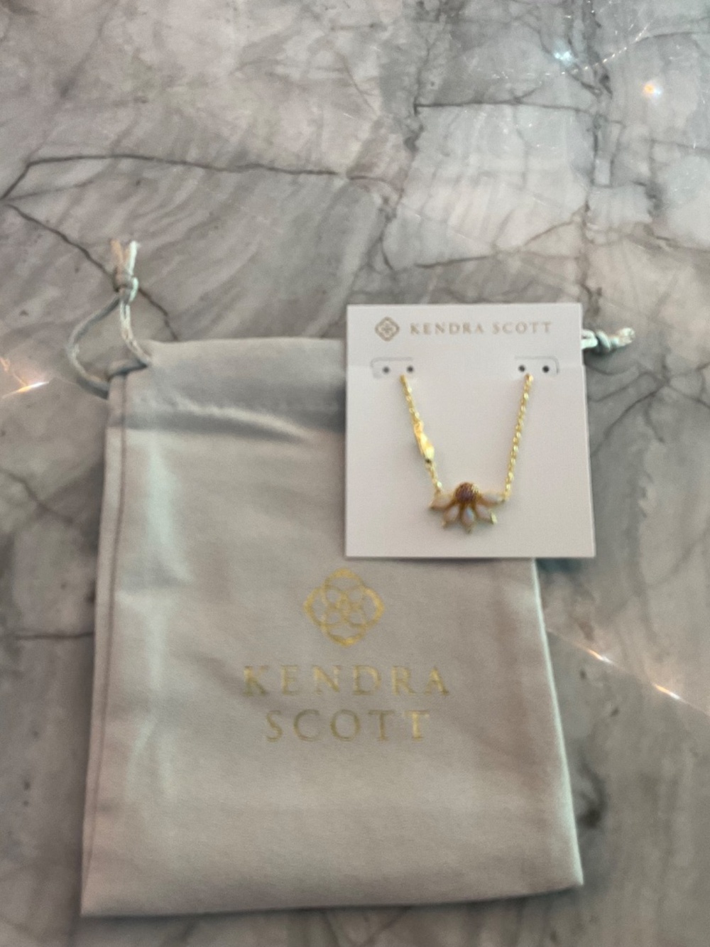 Kendra Scott Anya Flower Short Pendant Necklace in Light Pink Mix - Picture 5 of 5